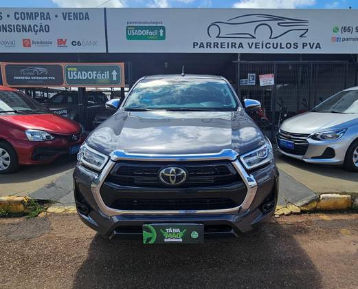 TOYOTA HILUX 2.8 D-4D TURBO DIESEL CD SRX 4X4 AUTOMÁTICO